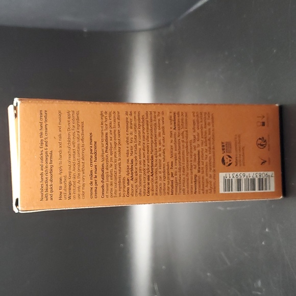 EKOS CASTANHA HAND CREAM- NEW IN BOX! - Picture 3 of 3